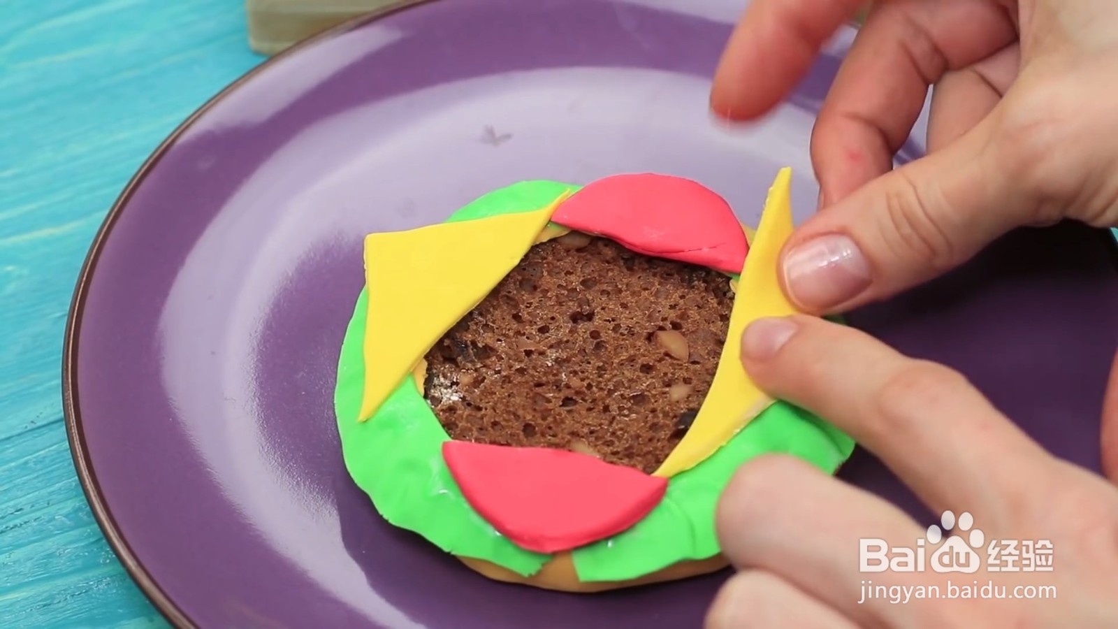如何用蛋糕制作汉堡
