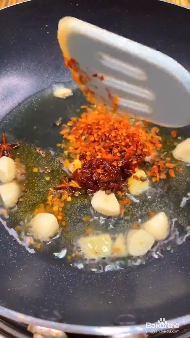 教你如何在家正确自制芋头烧鸡肉