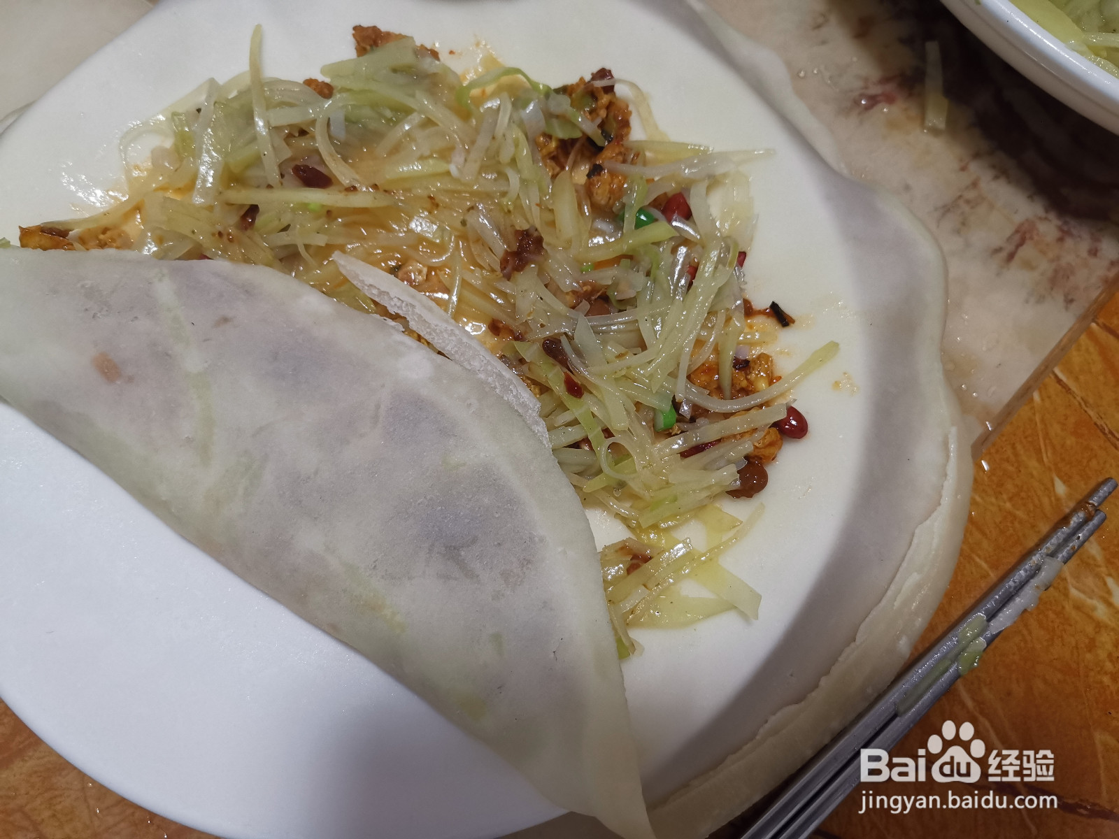 鸡蛋花生土豆丝卷饼