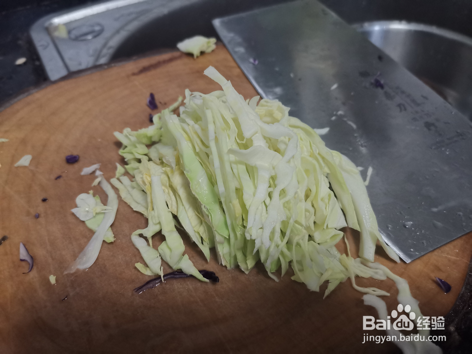 紫甘蓝土豆丁拌面