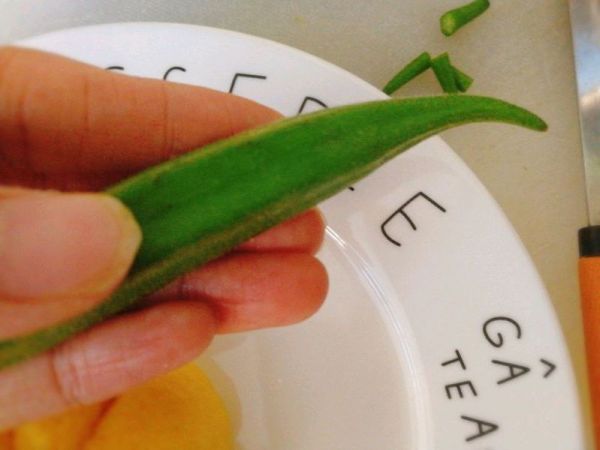 南瓜豆沙包、红枣小米粥