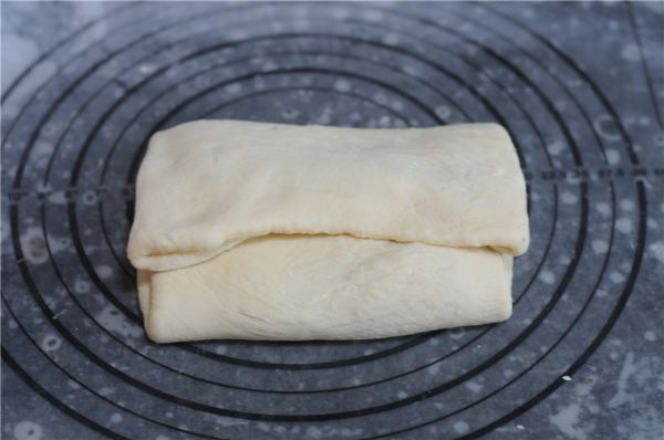 黑芝麻千层小面包粒