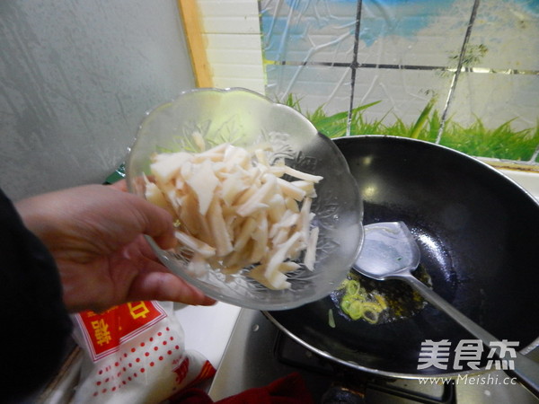 茄汁藕条的做法