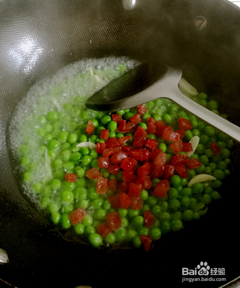 豌豆米炒香肠