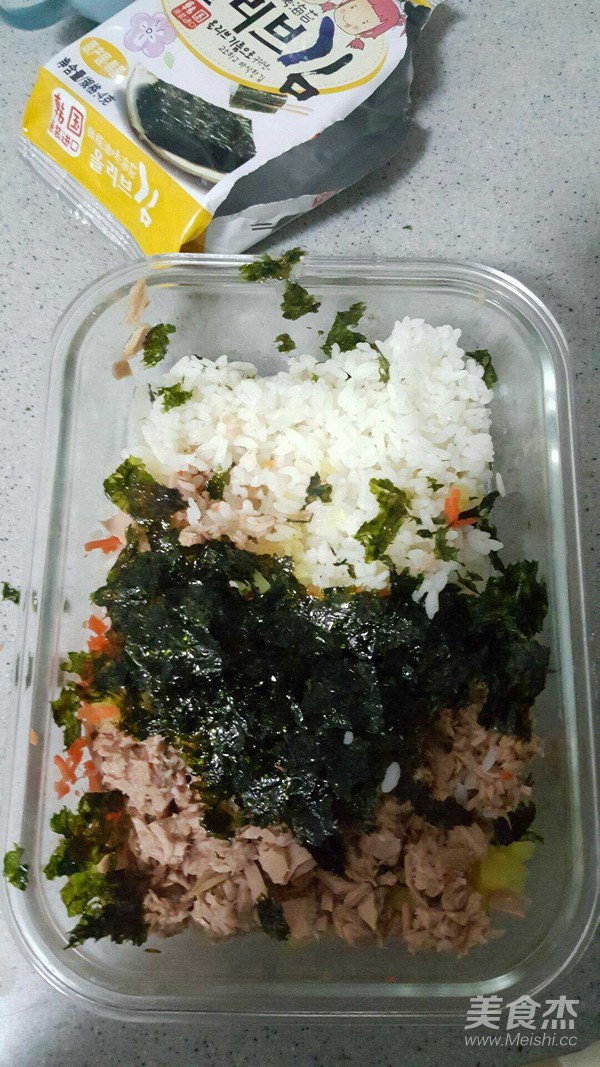 金枪鱼饭团的做法