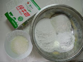 紫薯无花果馅冰皮月饼