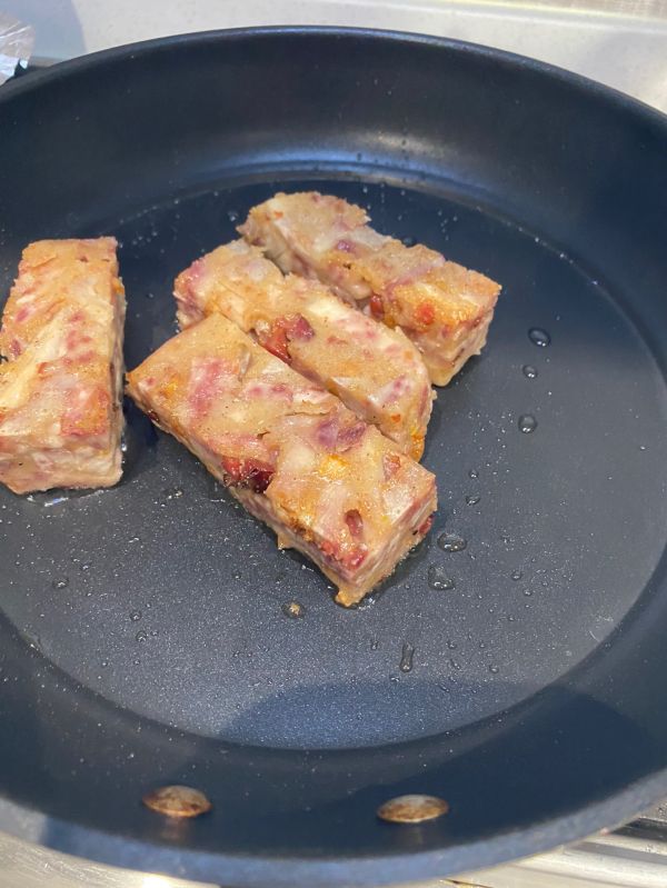 香煎腊肠芋头糕