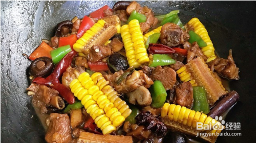 玉米炖鸡肉的做法