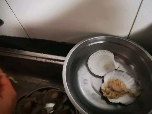 蒜蓉粉丝蒸扇贝