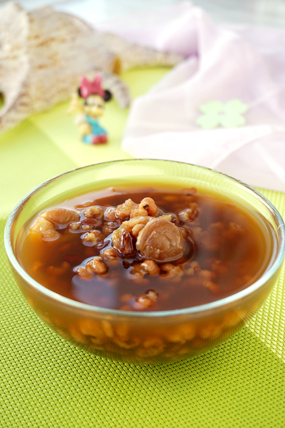 红豆薏米桂圆养颜汤