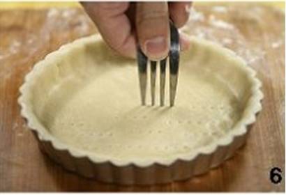 怎样在家自制美味的蓝莓酱乳酪派