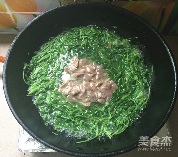 益母草猪肝汤