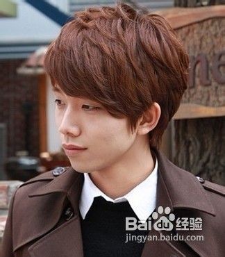 2012烫发短发旳发型