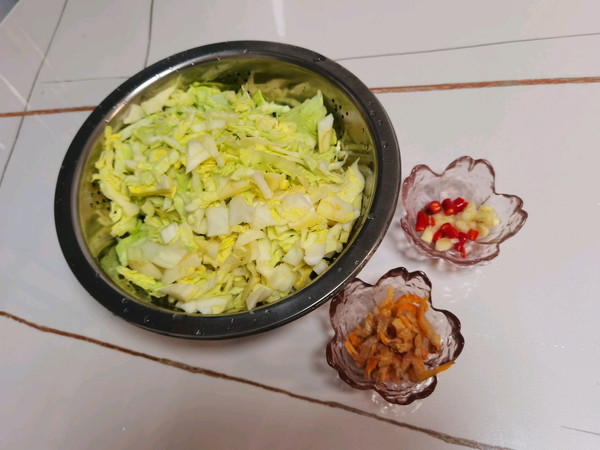 虾米小米辣炒包菜