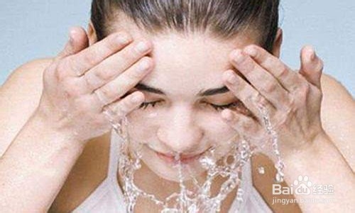 如何正确的洗脸?