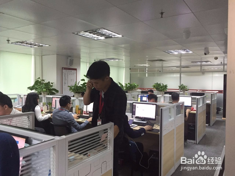 卖房房东败诉后拒不给定金怎么办