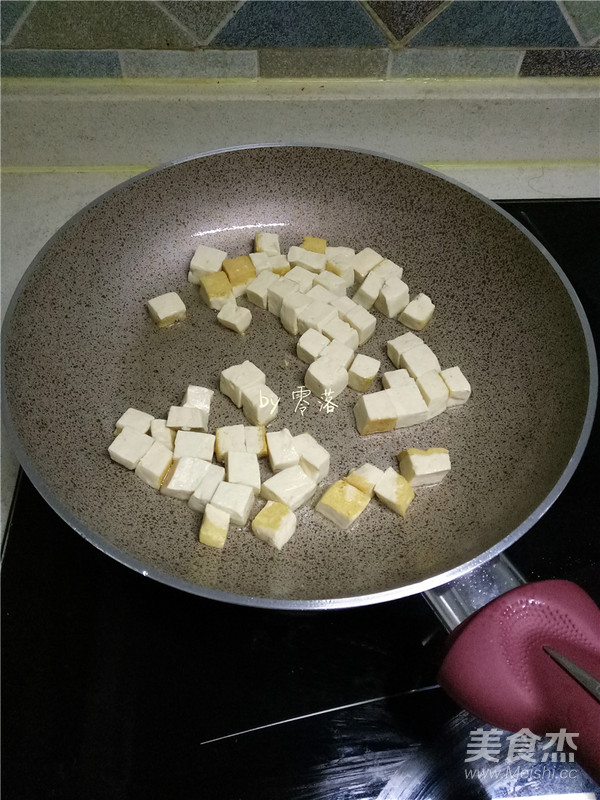 火腿炒豆腐的做法