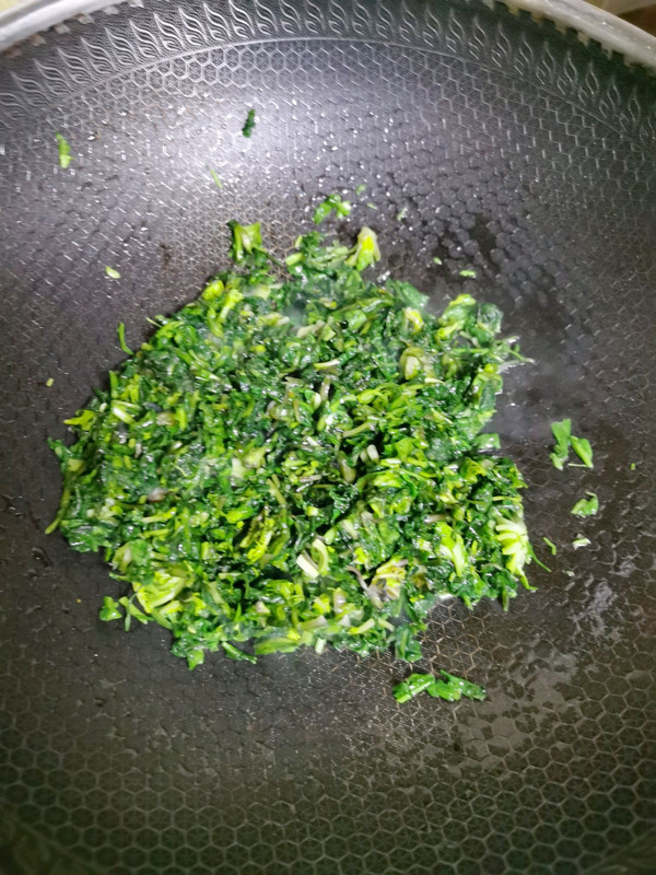 荠菜炒鸡蛋真香还鲜