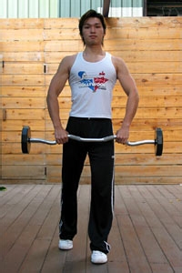 怎么锻炼肩部肌群