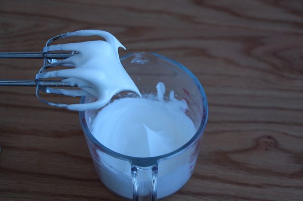 覆盆子荔枝蛋糕