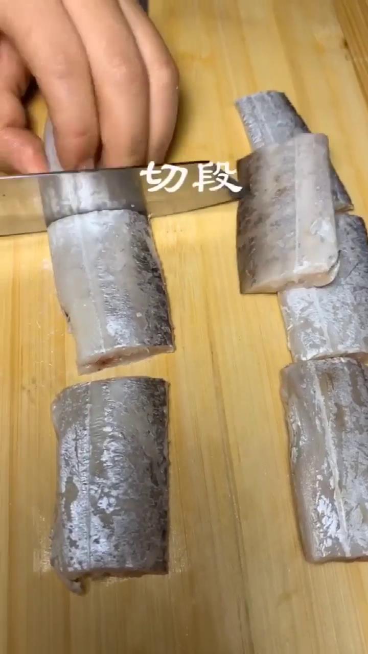 怎样做炸带鱼