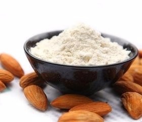 BABY婴儿针保湿补水:番茄杏仁保湿面膜