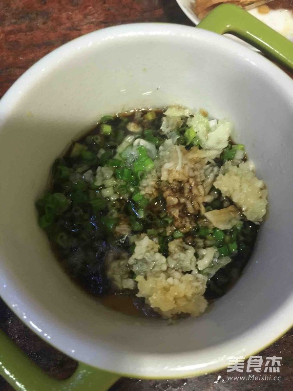 蒜泥白肉的做法