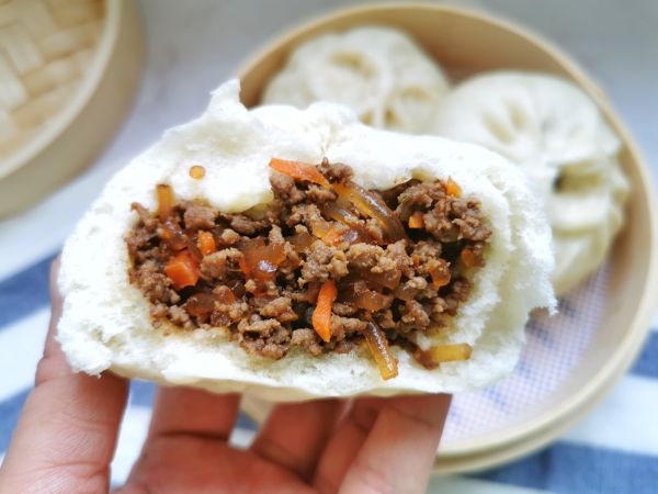 胡萝卜牛肉粉丝包子