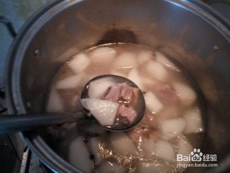 排骨白萝卜汤的做法