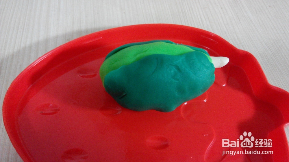 如何用彩泥制作大白菜