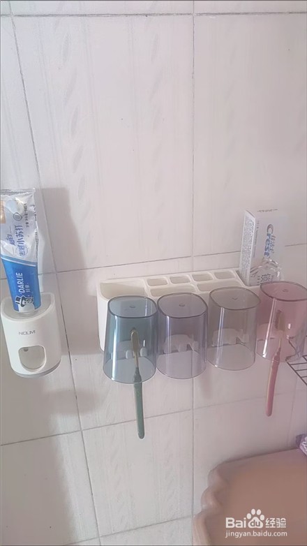 卫生间牙刷架安装方法