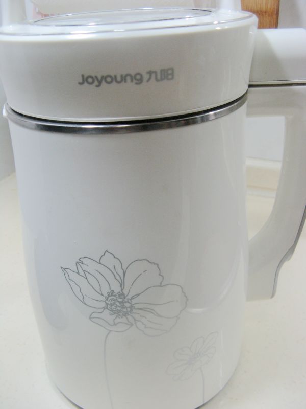 黄豆核桃仁豆浆