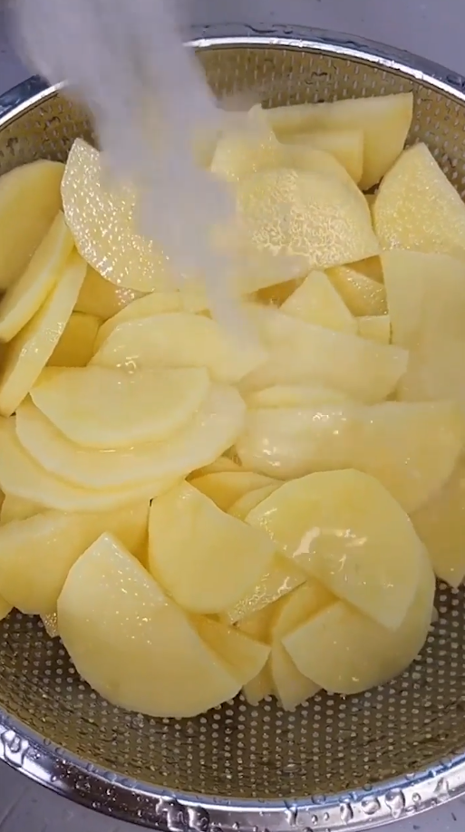 辣炒青椒土豆片怎么做？