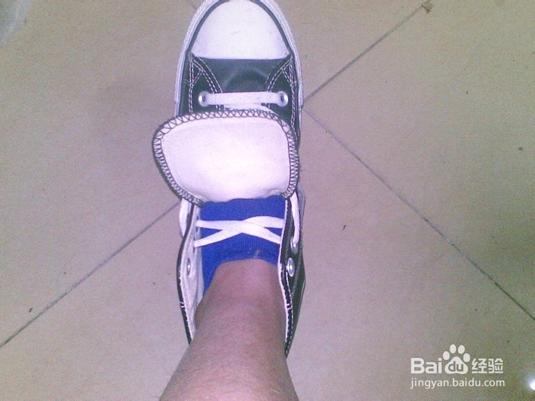 如何防止鞋舌头总是歪