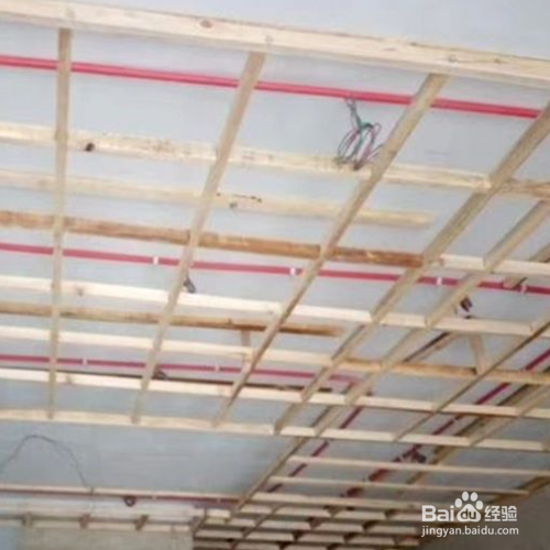 建筑木工顶板如何铺的正