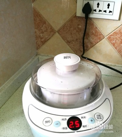 祛湿排毒的薏米红豆粥