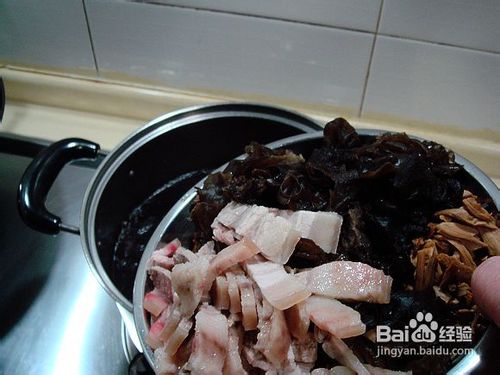 双菇木樨打卤面