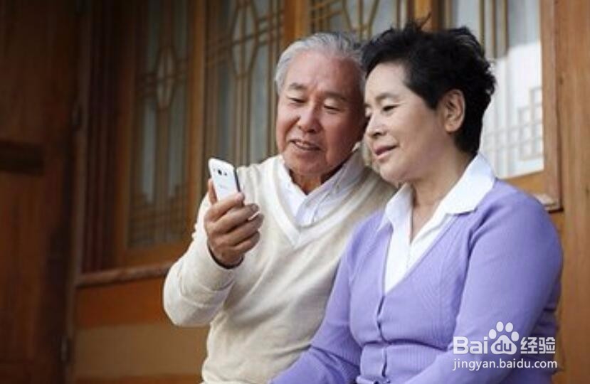 老人很孤单该怎么办？