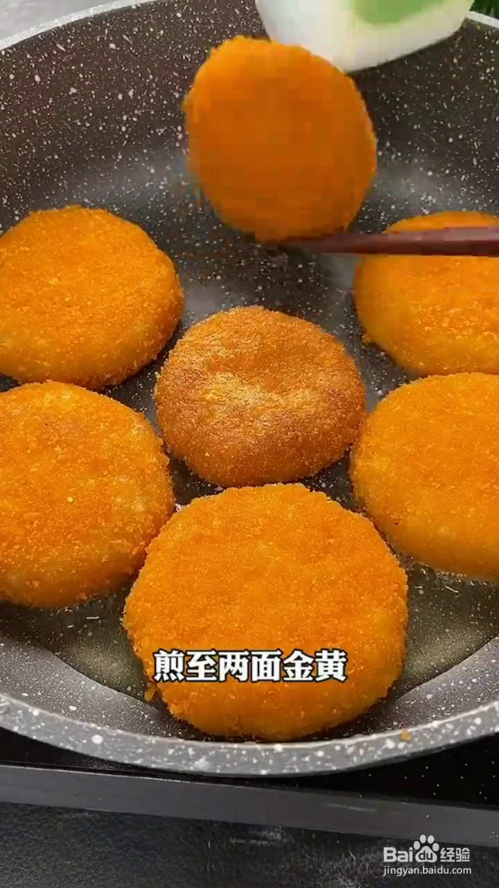 如何制作好吃的苹果糯米小饼？
