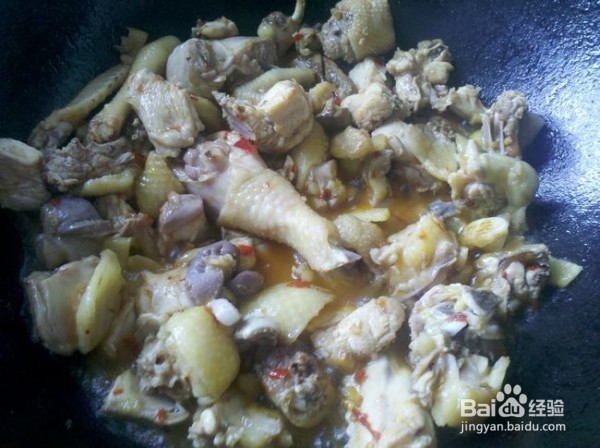 胡萝卜炖鸡的做法