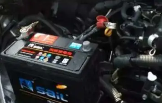 汽车电瓶如果桩头没拧紧,会有什么后果