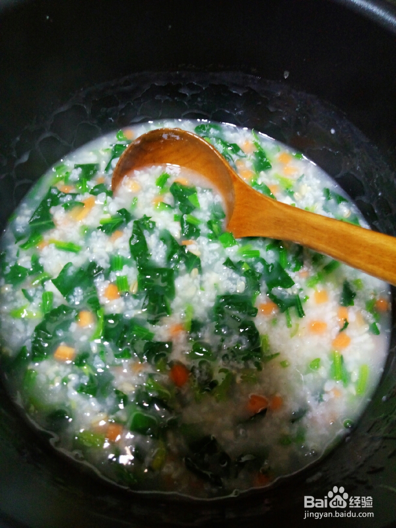 诱惑味蕾的胡萝卜鸡肉菠菜粥