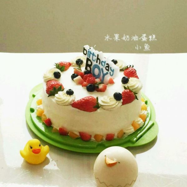 水果奶油生日蛋糕