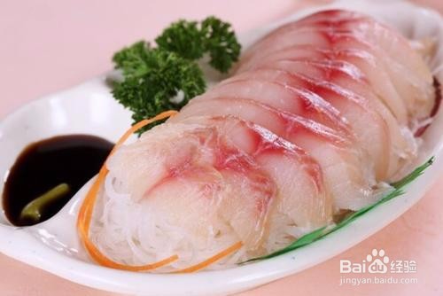 喝酒时不能吃什么食物?