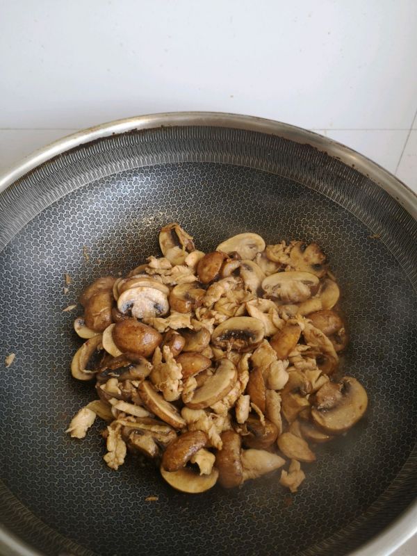 黑椒蒜香鸡肉蘑菇