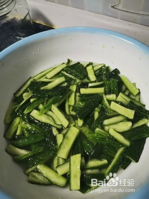 食补佳品百吃不厌的酱黄瓜的做法