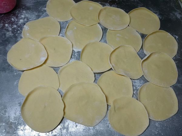 黄瓜鸡蛋虾仁酸汤水饺