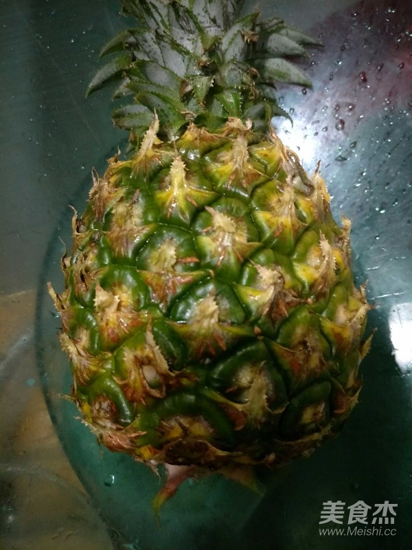 菠萝碗豆玉米炒饭