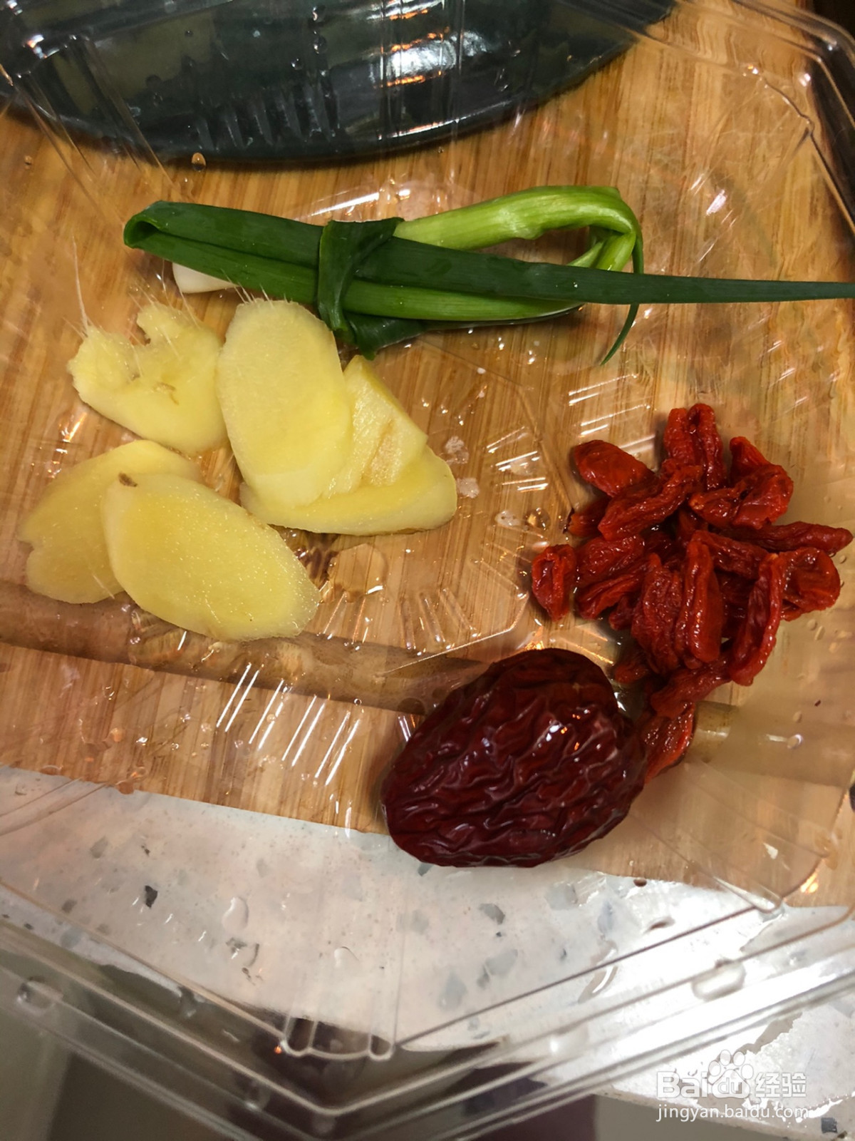 山药虫草花炖老母鸡汤的做法