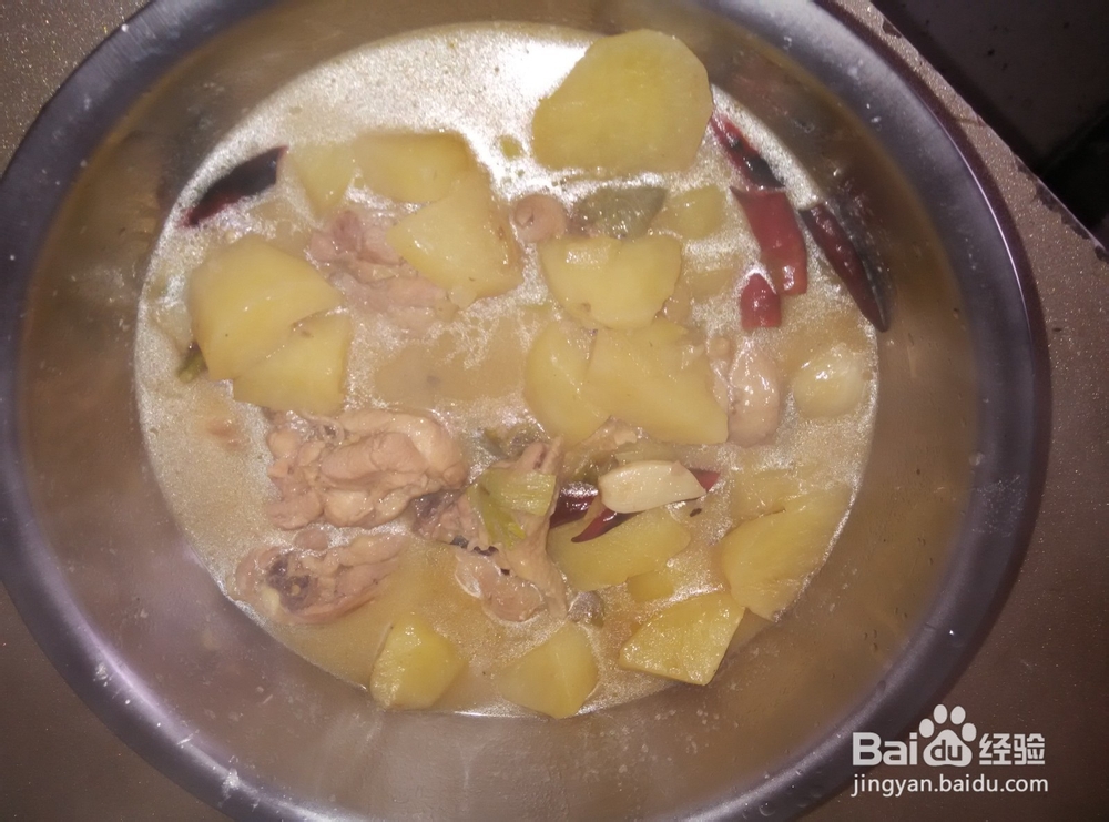 家常土豆炖鸡块的做法